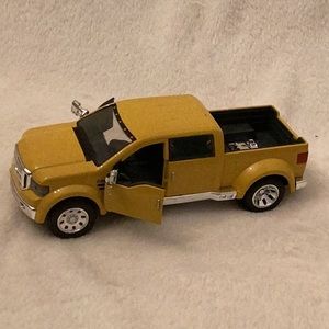 Mighty F350 Ford Pickup Truck ~ METAL ~1:31 Maisto